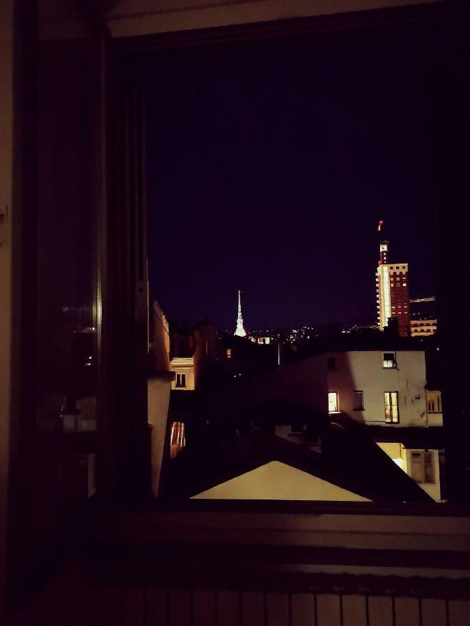 Ana'S Place Torino 2 Turim Exterior foto